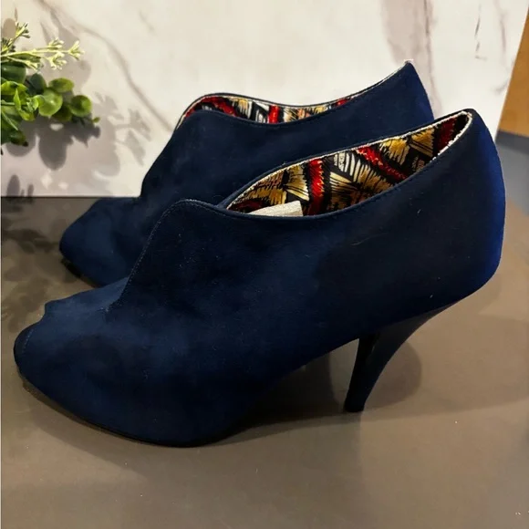 Christian Siriano Deep Blue Peep-Toe Boots - Picture 7 of 11